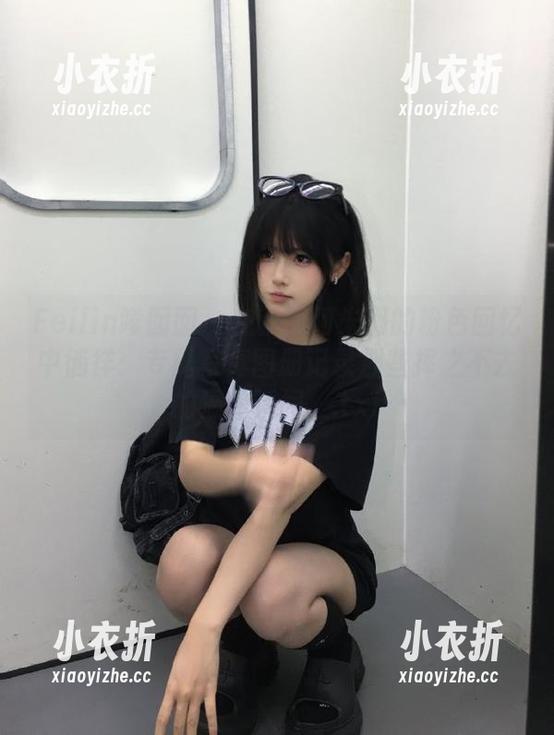 Feilin嗲囡囡 - 在就是阿朱啊的粉色回忆中徜徉：专属写真图册记录那些挥之不去的温暖瞬间。.txt