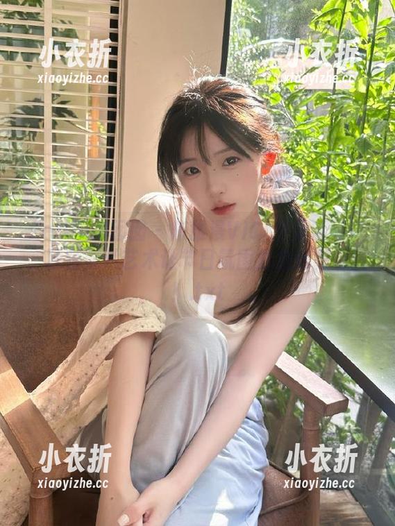 Feilin嗲囡囡-陈雅漫VICKY Feilin嗲囡囡 - 陈雅漫VICKY圣诞写真,独特照片艺术让节日氛围更加迷雾重重!.txt