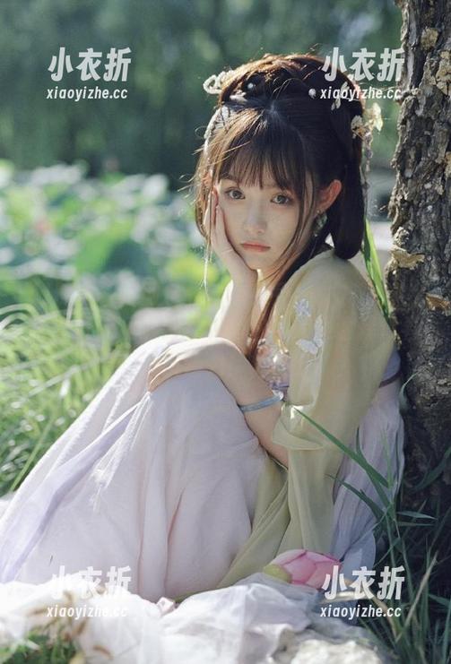 GIRLT果团网 - little贝壳喵女友写真魅力全开！精彩合集和图包，完美诠释青春与活力！.txt