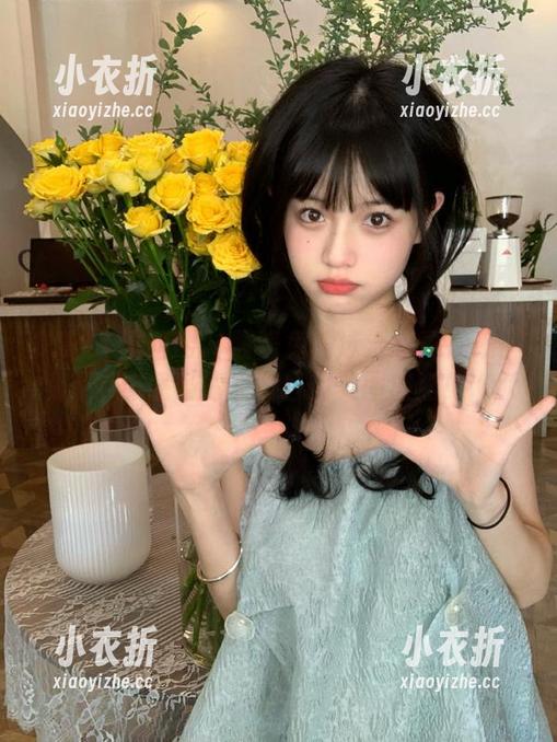GIRLT果团网-酸酱兔 GIRLT果团网 - 酸酱兔的泳池写真在线上线,带你感受清凉夏日的美图盛宴!.txt
