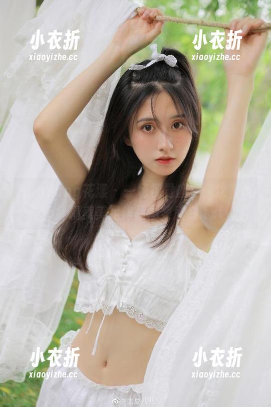 HuaYang花漾 - 一场视觉盛宴：沈蜜桃off精美美足作品图集欣赏.txt