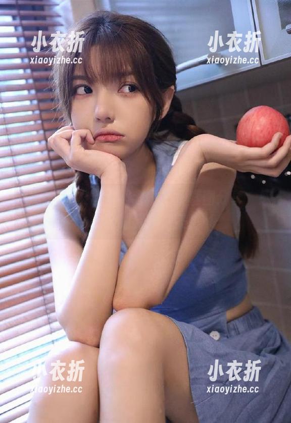 山茶摄影推出舞蹈老师肉丝套图分享，感受舞蹈的艺术之美.txt