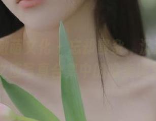 Kimoe激萌文化 – 忘却繁杂，沉浸镂空：秋画之应写真合集中的唯美迷思.txt