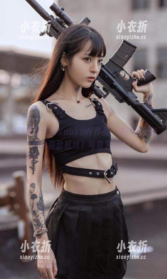 精致图库中的KuukoW作品，细腻呈现能代（碧蓝航线）写真艺术.txt