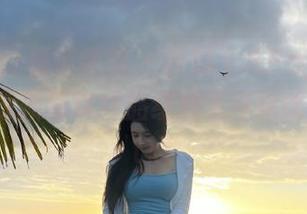 MFStar模范学院 – 当刘飞儿Faye化身天使，最新写真作品绽放无与伦比的魅力.txt