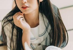 MFStar模范学院 – 轻盈白裙下的柳侑绮Sevenbaby，唯美写真壁纸带来视觉盛宴.txt