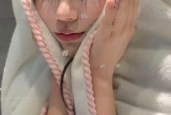 MiStar魅妍社 – 最新Ashely丽丽校园写真更新：感受校园的美丽瞬间与活力.txt