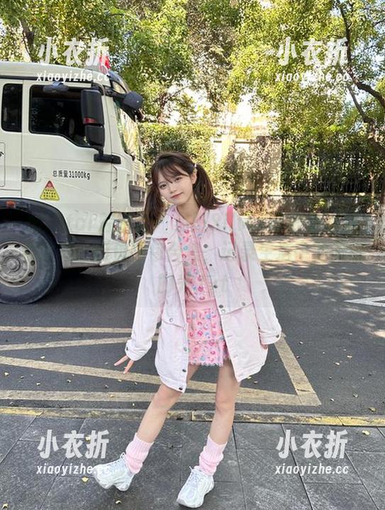 MiStar魅妍社 - 易阳Silvia带你走进温柔世界：珍贵图包合集，记录生活中的美好时光.txt