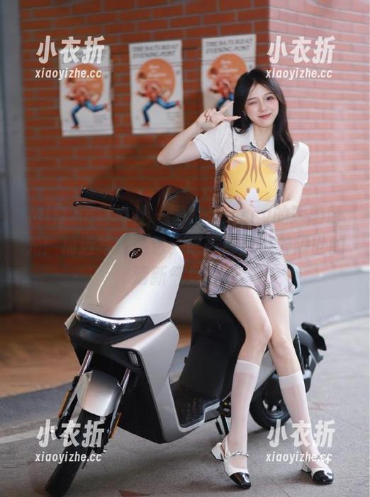 MiiTao蜜桃社-雪梨sherry MiiTao蜜桃社 - 雪梨sherry的透明时光:精选写真图包,感受那份恍若隔世的清新气息.txt