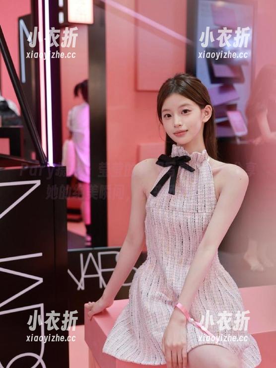 Pary摄影 - 莹莹的礼服写真：免费分享她的绝美瞬间，快来欣赏！.txt