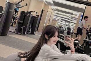 TGOD推女神 – 子纯儿Annie的温柔瞬间：图库中的写真打造视觉与心灵的共鸣.txt