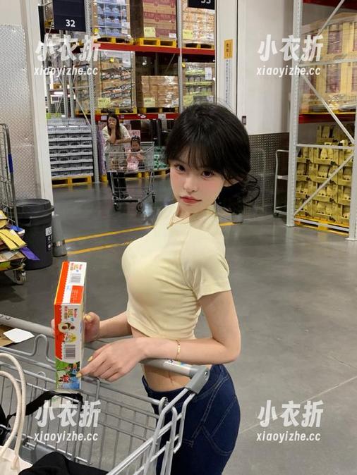 TouTiao头条女神-信悦儿 TouTiao头条女神 - 信悦儿精彩油亮写真原图与套图,瞬间捕捉她的迷人气质,让你的视觉盛宴来袭!.txt