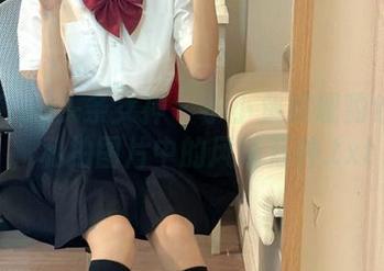 TouTiao头条女神 – 小小鱼展现豹纹之美，私拍图片中的风情万种.txt