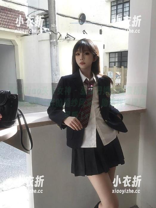 TouTiao头条女神-张译丹 TouTiao头条女神 - 张译丹婚纱图集精选:展示不一样的婚纱风采,助你找到理想灵感.txt