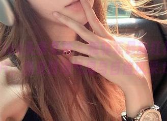 TouTiao头条女神 – 穆菲菲最新红裙写真图片，感受时尚气息与自信风采.txt