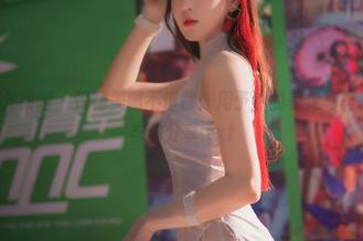 UGirls尤果网 – 惊艳美图不停歇：周予然的美足写真精彩更新与你分享.txt