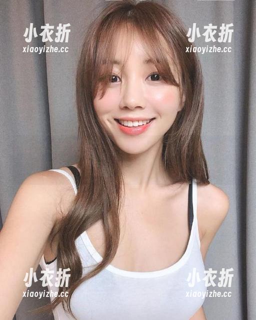 UGirls尤果网 - 在谭晓彤的私房空间中，发现丝袜作品中隐藏的时尚密码.txt