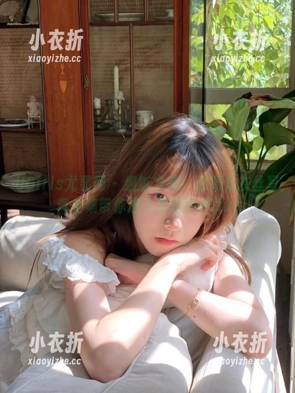 UGirls尤果网 - 细腻之美！赵颖儿灰丝写真全集带你进入梦幻世界.txt
