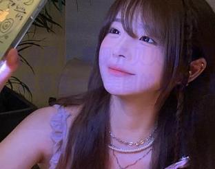 UGirls尤果网 – 发现齐贝贝美脚写真背后的故事，感受每一帧美图的灵动与魅力.txt