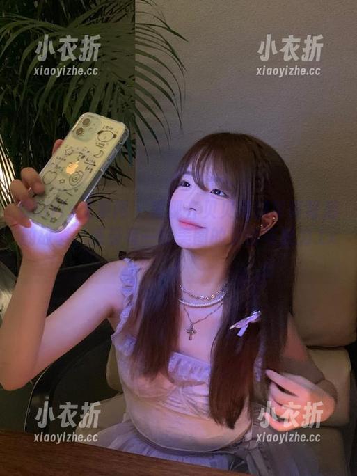UGirls尤果网 - 发现齐贝贝美脚写真背后的故事，感受每一帧美图的灵动与魅力.txt