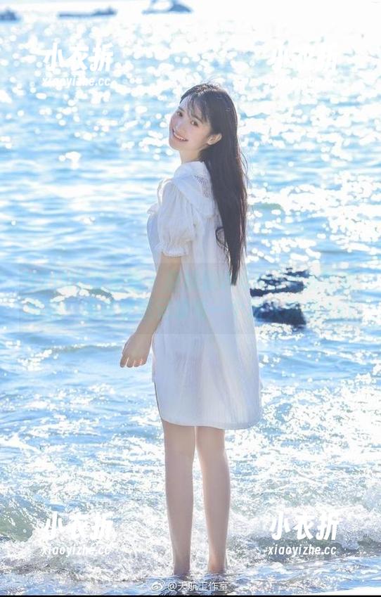 UXING优星馆 - 赵婉妮Wanni女友写真精选：唯美壁纸记录每一个动人瞬间.txt