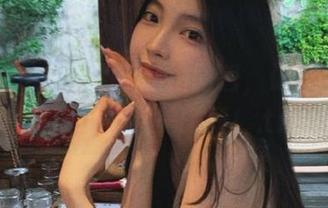 Vinnegal的可爱私拍图包，记录下青春与梦幻的完美瞬间！.txt
