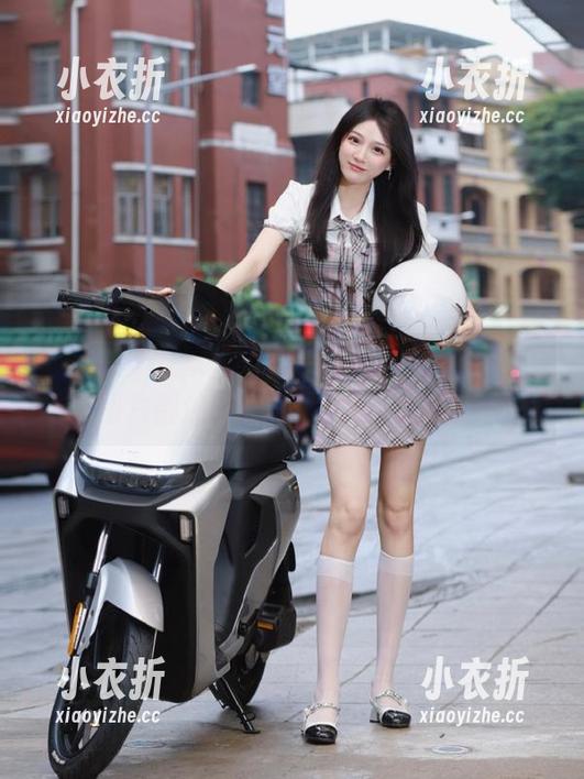 Vinnegal Vinnegal双人作品中的无圣光,让每一张图片都述说着深邃的情感故事.txt