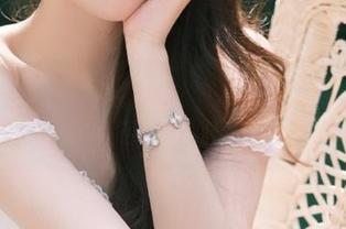 Xiuren秀人网 – 拥抱圣诞的魔力，Elise谭晓彤华丽图集和资源邀你共享！.txt