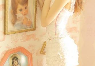 Xiuren秀人网 – 伊丽莎有点白倾情呈现：最新夏日作品集，捕捉每一个美好瞬间.txt