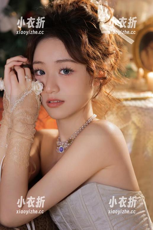 Xiuren秀人网 - 周于希Sally与学姐作品分享：从镜头中看见青春与自由的无限可能.txt