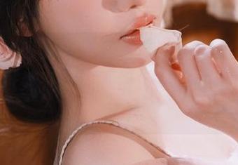 Xiuren秀人网 – 周大萌短裤魅力高清图片，感受她在阳光下绽放的青春与活力！.txt