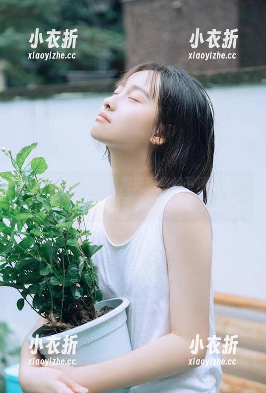 Xiuren秀人网 - 唐安琪空姐下班后写真下载，邂逅她的迷人微笑与故事.txt