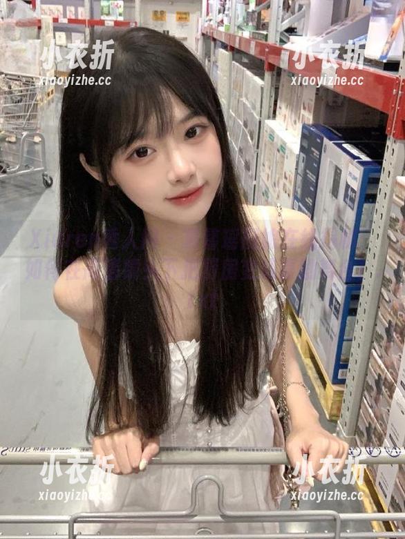 Xiuren秀人网 - 夏馨瑶厨娘在线揭秘：如何在高清镜头下把厨房变成喜剧舞台！.txt