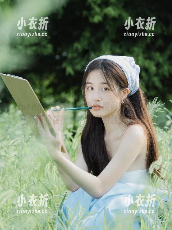 Xiuren秀人网 - 油亮的瞬间：小夕Kitty写真作品在图库中闪耀的迷人魅力.txt