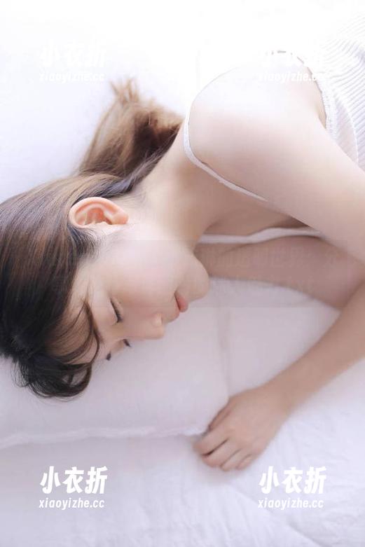 Xiuren秀人网 - 小沫琳的透明世界：分享她独特写真图片的迷人魅力.txt