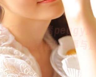 Xiuren秀人网 – 小猪peggy旗袍写真合集：每一件旗袍背后的故事与魅力.txt