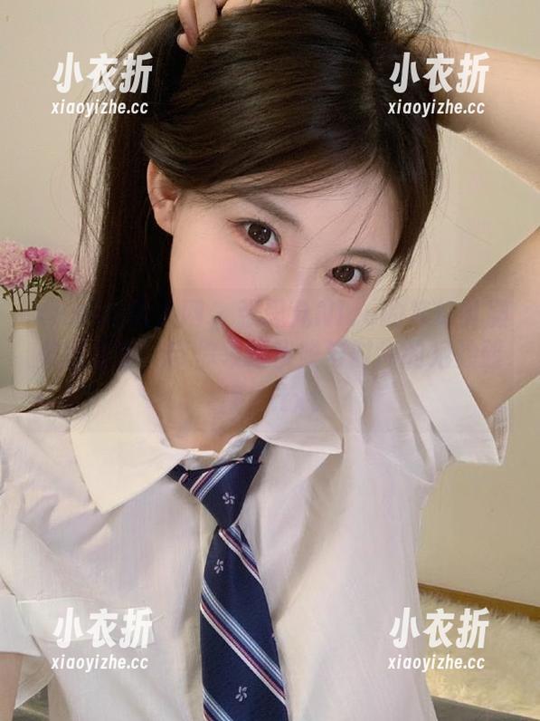 Xiuren秀人网 - 张思允Nice的梦幻礼服美图分享，带你领略优雅与时尚的绝妙碰撞！.txt