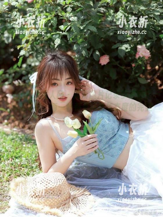 Xiuren秀人网 - 高清图片记录梦然同学网袜写真，每一帧都是风格与态度的完美结合。.txt