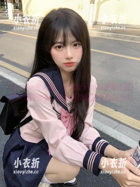 Xiuren秀人网 - 王馨瑶Yanni透明主题照片原图分享，倾心于她的独特魅力.txt