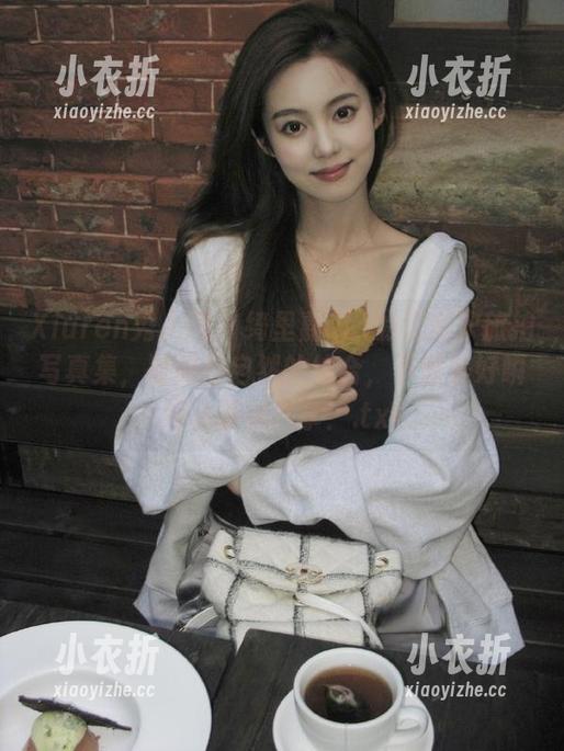 Xiuren秀人网 - 绮里嘉ula的江浙沪旅拍写真集，时尚与自然的结合，下载美好瞬间与朋友共享！.txt