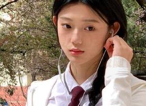 Xiuren秀人网 – 夏天的梦幻：菲儿beauty高清写真合集，清新活泼随你看！.txt