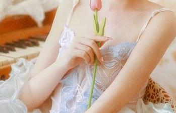 YouMi尤蜜荟 – 娜娜TINA最新海边写真集：挥洒青春与海洋的激情碰撞.txt
