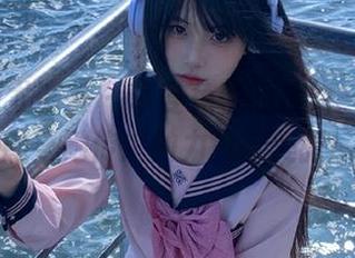 YouMi尤蜜荟 – 享受免费的林幼一瑜伽图集，感受她传递的力量与美丽！.txt