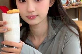YouWu尤物馆 – 校园美图精选：艾小青带你领略最美丽的校园风景.txt