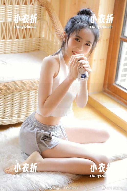 beautyleg - 在Zoey的白色写真资源中寻觅灵感，尽享极致纯净的视觉体验.txt