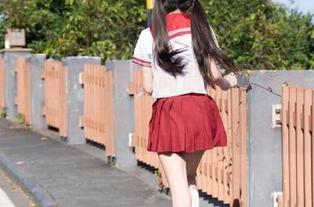 beautyleg – 发掘简晓育泳装魅力，在线接受原图带来的视觉盛宴.txt
