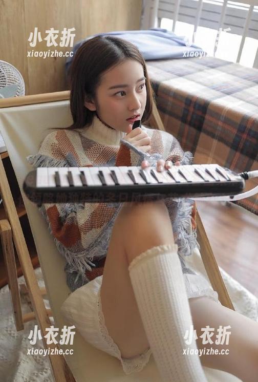 beautyleg - 黄苇萱：圣诞全套图集带你领略她独特的冬日风情与艺术魅力.txt