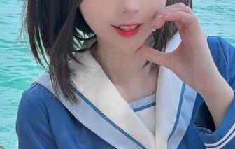 探索miko酱ww的自拍系列，揭开白丝背后的美图与写真故事.txt