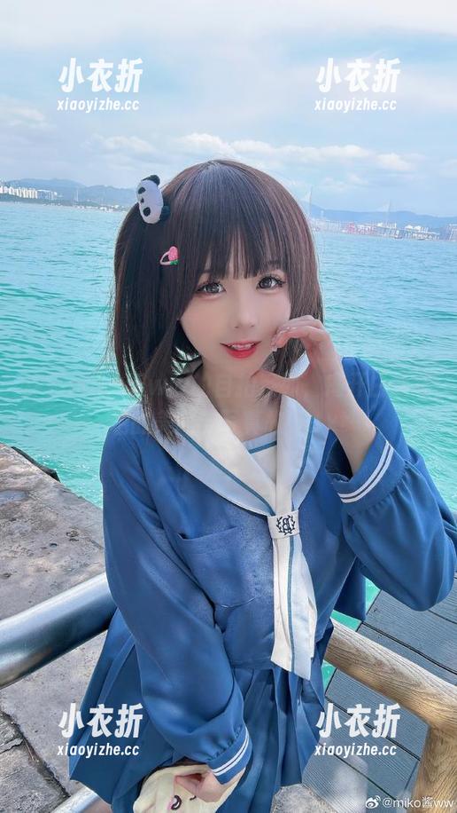 探索miko酱ww的自拍系列，揭开白丝背后的美图与写真故事.txt