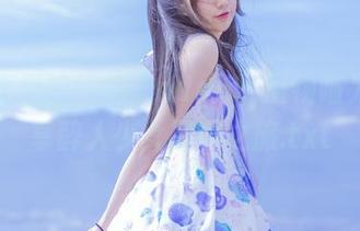 走进海风的怀抱，nagisa魔物喵为你分享醉人少女写真之旅.txt